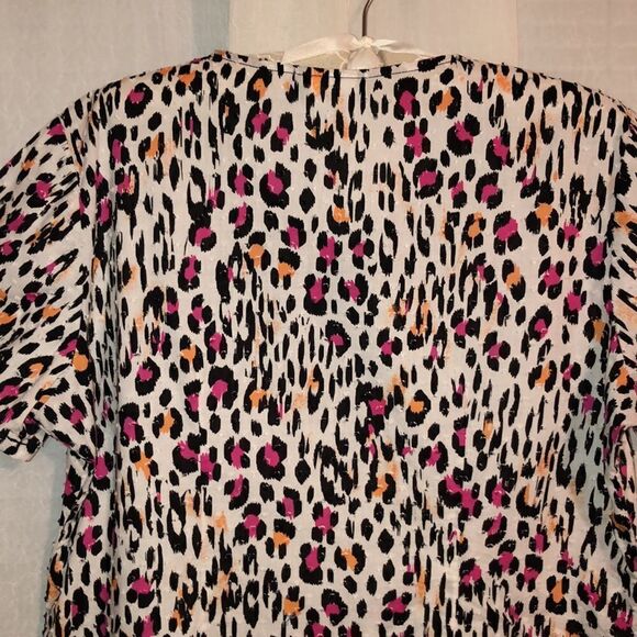 Runway M Cotton White Black Pink Peach Swiss Dot V Neck Scrub Top - Picture 4 of 15